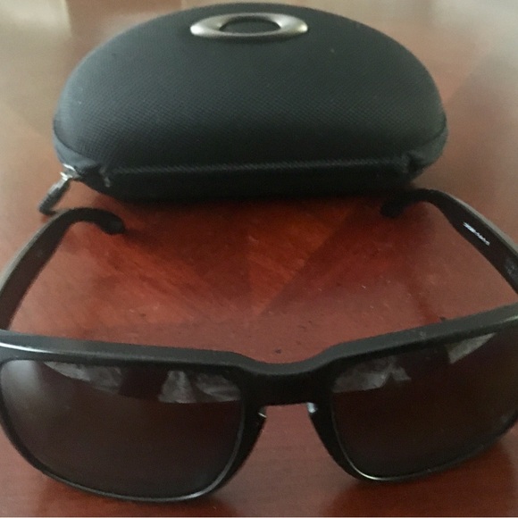 Used Oakley Holbrook size XL (140MM) sunglasses.Few small scuff marks(see photo) - Picture 1 of 6